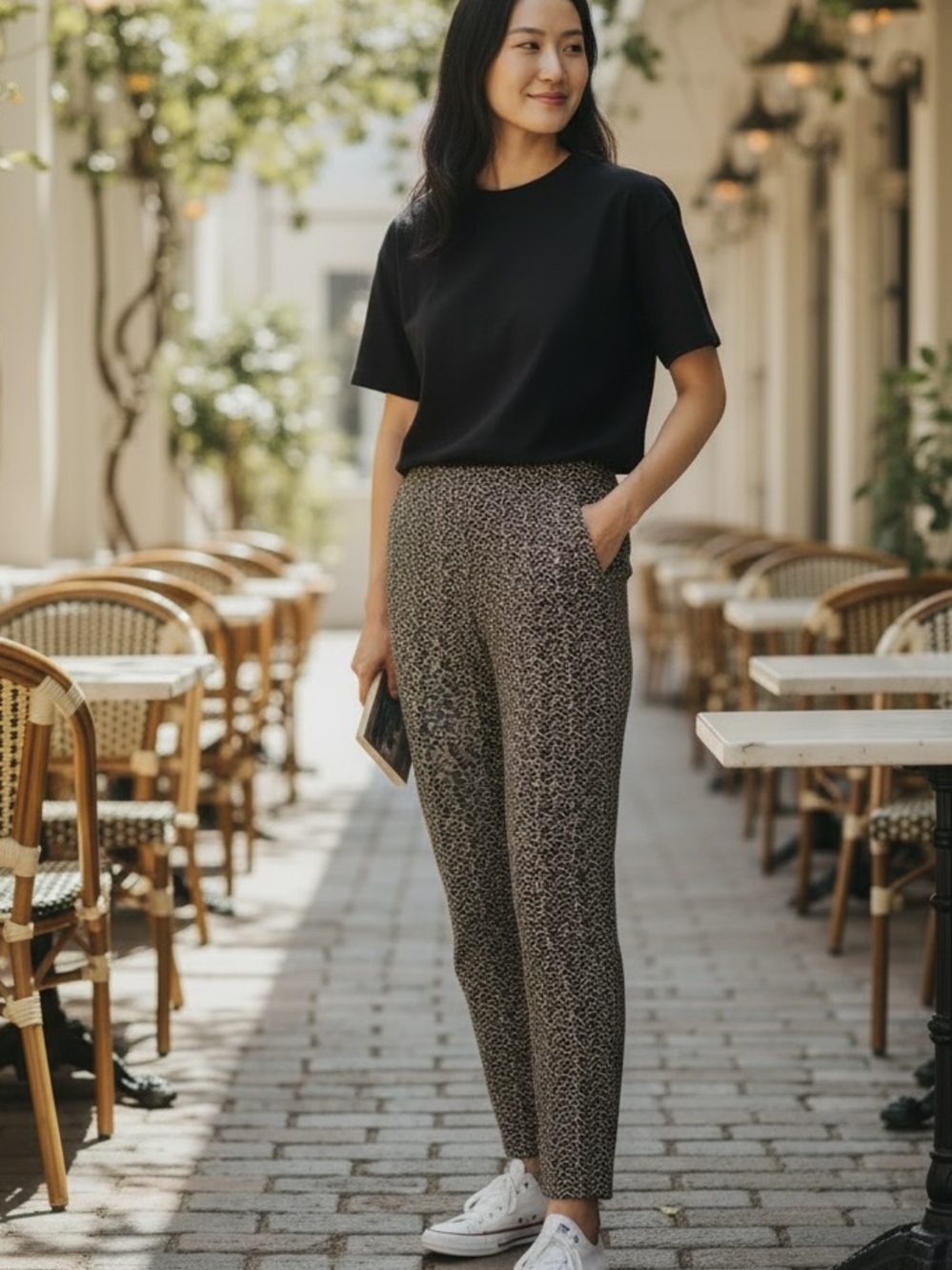 Sara Campbell Black and Cream Cropped Patterned Shari Pants M